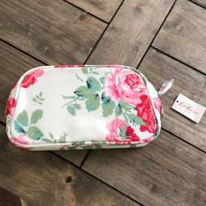 NWT Floral Cosmetic Bag